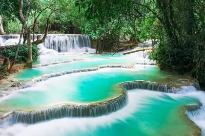 Chutes Kuang Si : Baignade et croisière au coucher du soleil