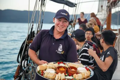 Sonnenuntergang in Whitsundays: Schoner ab Airlie Beach erleben