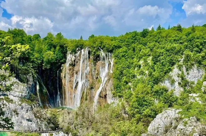 Afternoon tour Plitvice Lakes from Zadar: Boat and train included