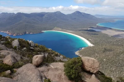 Entdecke tasmanien ab hobart: wombats, platypusse, cradle mountain wandern, pinguine beobachten und am lake rosebery entspannen. kleine gruppe, alle unterkünfte inklusive.