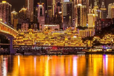 Chongqing Privattour mit Auto: Nachtansichten & Versteckte Straßen