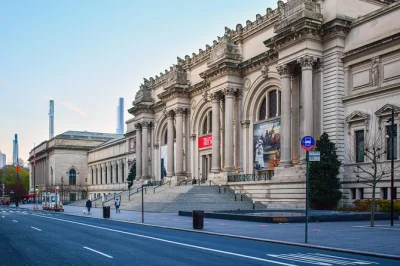 Découvrez le metropolitan museum de new york sans faire la queue, avec un guide passionné qui vous raconte les secrets des œuvres célèbres et vous offre une pause sur le toit avec vue sur la vill