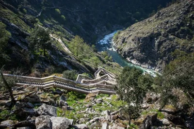 Parti da porto per un’escursione alle paiva walkways con pick-up in hotel, passeggiata lungo il fiume, dolci tipici di arouca e un pranzo a base di carne alla griglia ad alvarenga. trasferimenti inc