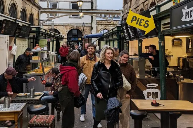 Tour cibo e bevande a Bristol Old City: 7 tappe indipendenti