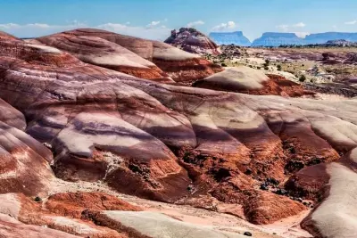Capitol Reef 4X4: Paisagem lunar das Bentonite Hills