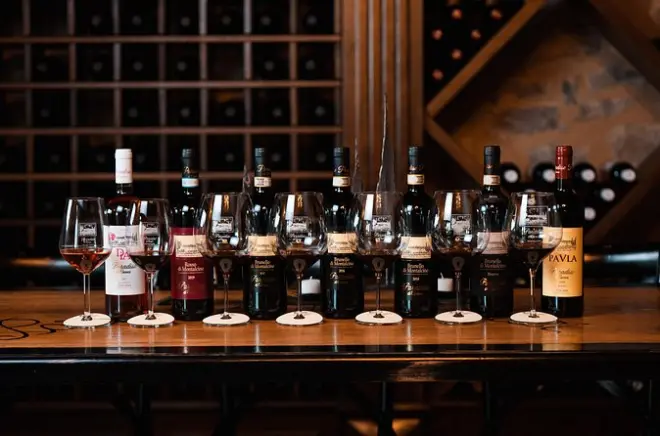 Dégustation de Brunello à Montalcino et déjeuner toscan