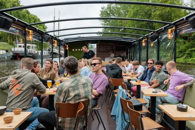 Groningen boat terrace: 1.5-hour cruise with bar