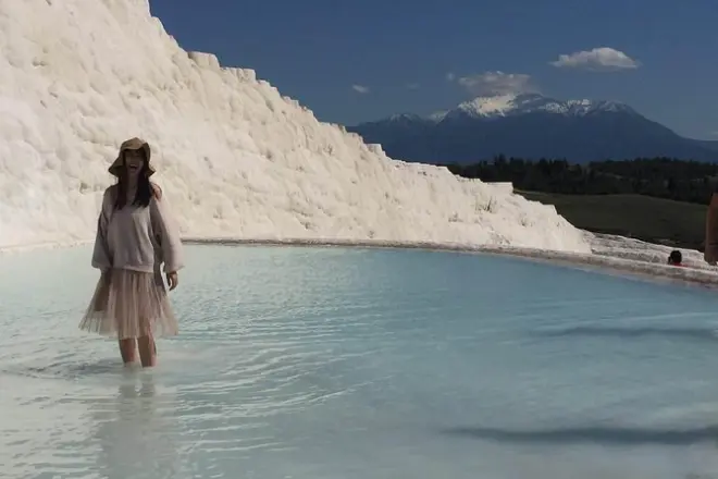 Pamukkale desde Izmir: Día privado y baño en piscinas termales