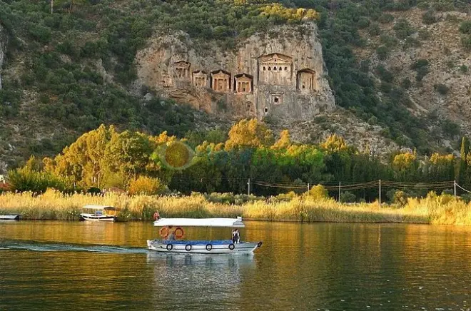 Dalyan Schlammbecken und Schildkrötenstrand Tagestour ab Fethiye