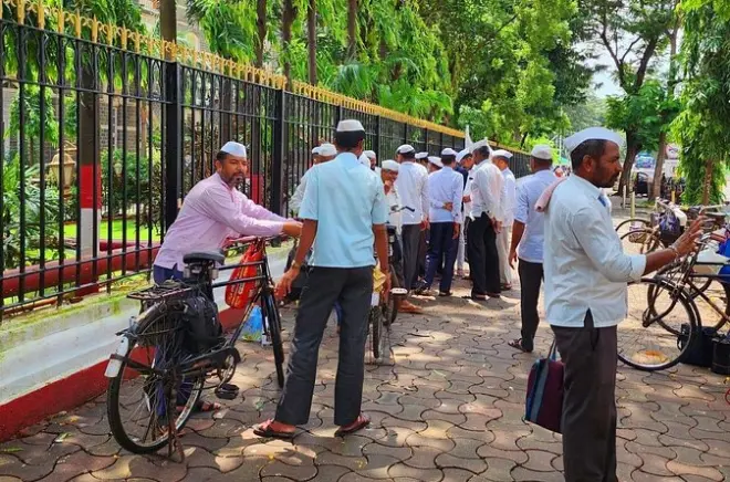 Mumbai Dharavi, Dhobi Ghat & Dabbawala Tour: Lokaler Guide