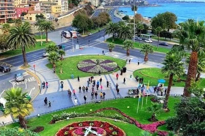 Start your day from santiago with a full-day tour of valparaiso’s colorful hills, viña del mar’s beaches, and the fonck museum. includes hotel pickup & local guide.