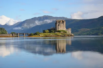 Desde inverness, descubre la isla de skye y el castillo de eilean donan, disfruta de un almuerzo en portree y vive la experiencia con guía local. incluye recogida.