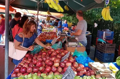 Feel the pulse of athens on a small-group food tour through lively markets, with 20+ tastings, local wine, meze lunch, and a friendly guide. includes pickup.