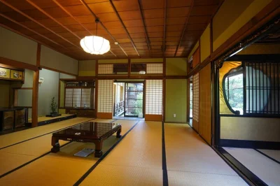 Descubre nara con un paseo a pie por sus templos antiguos, encuentros con ciervos amigables y un almuerzo tradicional japonés con guía local.