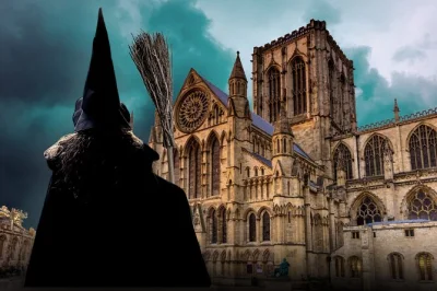 Recorre las callejuelas de york en un tour a pie sobre brujas e historia. escucha relatos reales, visita the shambles y york minster, todo guiado por un local caracterizado.