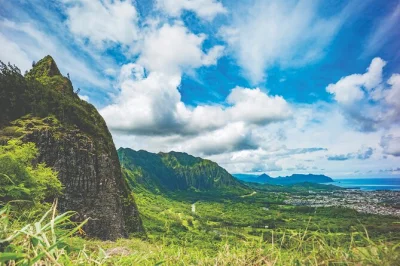 Oahu erleben: rundtour mit diamond head, byodo-in tempel, schwimmen im waimea valley, haleiwa shaved ice und hoteltransfer inklusive.