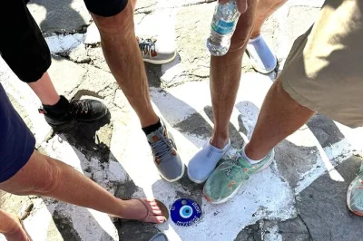 Mykonos, windmühlen, agios ioannis strand, ano mera – entdecke die highlights mit guide und transfer. jetzt halbtägige tour buchen!