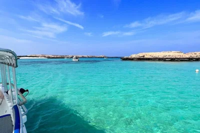 Swim with turtles and colorful fish on a daymaniyat islands snorkeling trip. includes gear, sandwiches, drinks, and a local crew—plus a beach break in winter months.