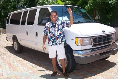 Feel the pulse of puerto vallarta with a private city tour—walk the malecón, see los arcos, taste tequila, and ride in comfort. includes pickup and local guide.