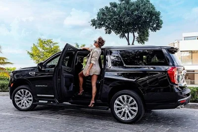 Step into cancun with a private suv airport transfer, cold beers, and a local driver waiting outside. includes pickup, wifi, and facial towels for a smooth arrival.