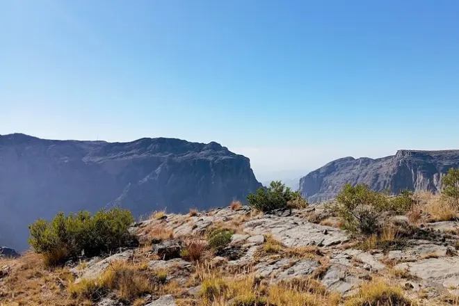 Nizwa Fort, Jebel Akhdar & Birkat Al Mouz: Small Group Tour