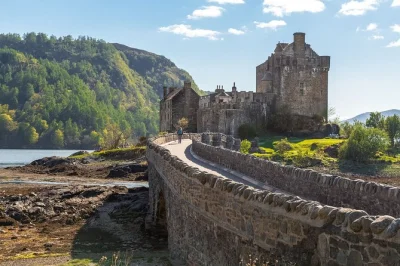 Descubre las tierras altas salvajes en una excursión en grupo pequeño a la isla de skye y el castillo de eilean donan desde inverness. guía local, transporte con aire acondicionado y paradas flexib