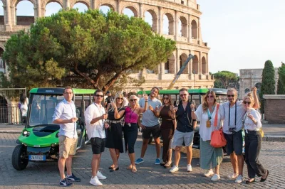 Rom entdecken in 90 minuten – colosseum, panoramablicke und lebhafte plätze mit dem golfcart. inkl. guide, wasserflasche & einfachem treffpunkt.