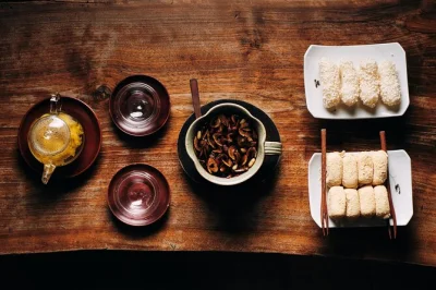 Découvrez la street food de séoul, flânez dans le marché namdaemun et explorez les ruelles des palais avec un guide local. plus de 8 dégustations, plat secret et point de rendez-vous facile.