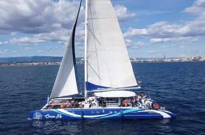 Catamarano a vela da Cambrils: 1 ora lungo la costa