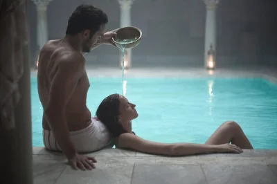 Step into córdoba’s hammam al Ándalus for 75 minutes of arabian baths, a midra 30 ritual with massage, and mint tea. includes towel, shower gel, and flexible start time.