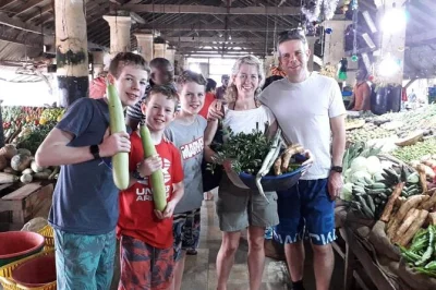 Let a sri lankan granny show you her home kitchen, pick fresh market veggies, and cook real rice & curry. hotel pickup, lunch or dinner, and tea included.