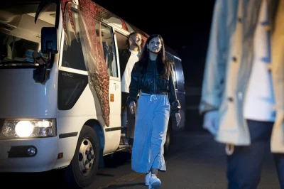 Découvrez l’effervescence créative de wellington avec une visite guidée du wētā workshop, navette retour comprise, anecdotes en direct et immersion dans l’art du cinéma. prise en charge incl