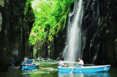 Mount Aso & Takachiho-Schlucht private Ganztagestour inklusive