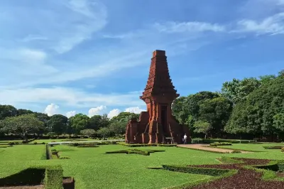 Trowulan: Ruínas do reino Majapahit saindo de Surabaya