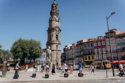 Erkunde portos altstadt auf dem segway – von são bento bis zur livraria lello mit lokalem guide und spannenden geschichten. alles inklusive ausrüstung.