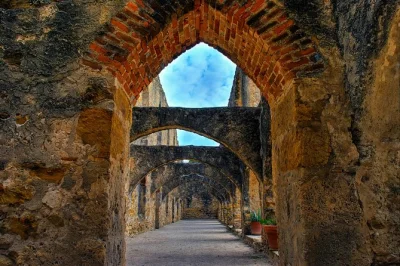 Follow a local guide through san antonio’s unesco missions, see original frescoes, learn about early cultures, and end at the alamo or your downtown hotel. includes pickup.