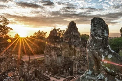 Hear monks chanting at dawn, wander ta prohm’s roots, and explore angkor wat before the crowds—private day trip from siem reap with guide and pickup.
