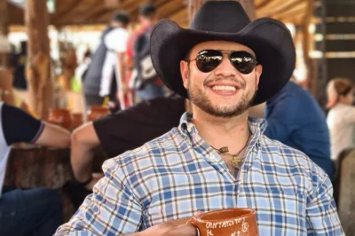 Feel the spirit of tequila & amatitán on a day trip with tastings, agave landscapes, and a wild cantaritos party—includes transport, 7 tequilas, and local guide.