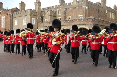 Feel the buzz of london’s changing of the guard, march alongside soldiers, and explore royal landmarks with a lively guide—includes local insights and no crowds.