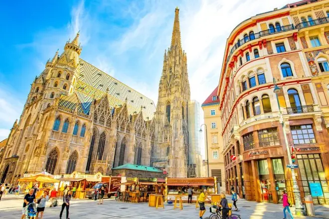 Private Historical Walking Tour Vienna: Old Town at Your Pace