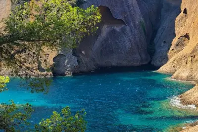 Calanques privées de La Ciotat : De Saint-Cyr à Cassis
