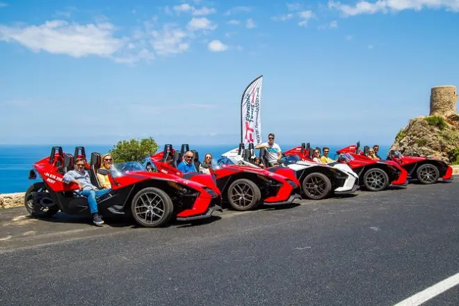 Formel-1-Auto auf Mallorca fahren: Küsten- und Bergtouren