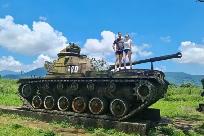 DMZ-Tour ab Dong Hoi: Vinh Moc Tunnel & Khe Sanh Basis