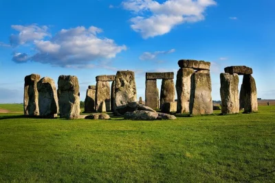 Start your day at stonehenge, wander bath’s georgian streets, and cross the cotswolds to stratford-upon-avon with a guide. includes coach transport and private schoolroom tour.