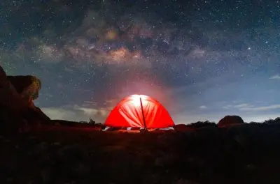 Monte Sibayak al amanecer con cráter, termas y cascada incluida