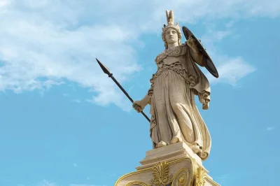 Découvrez athènes antique à travers une visite mythologique en petit groupe. explorez l’acropole, l’agora et le parthénon avec un guide certifié, entre histoires passionnantes et moments de r