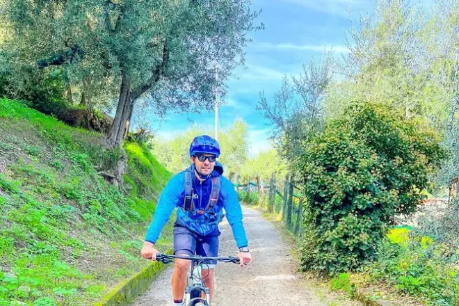 Sorrento e-Bike Tour: Olive Mill & Lemon Tasting