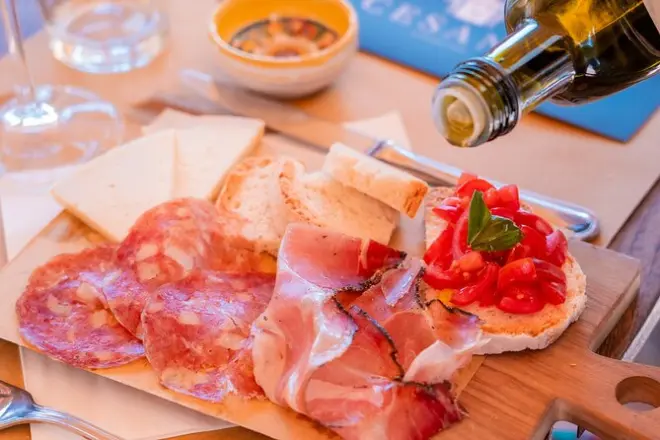 San Gimignano wine tasting at Cesani: 5 wines and cellar tour