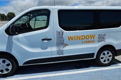 Scopri sintra da lisbona con una guida locale, visita il palazzo pena, quinta da regaleira e monserrate al tuo ritmo. include pick-up e nessuna fretta tra le tappe.