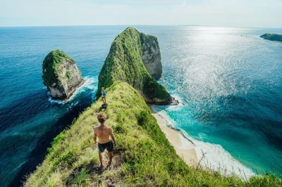 Step onto nusa penida with fast boat transfers, private driver, and lunch. wander kelingking beach, broken beach, angel’s billabong, and crystal bay—pickup included.